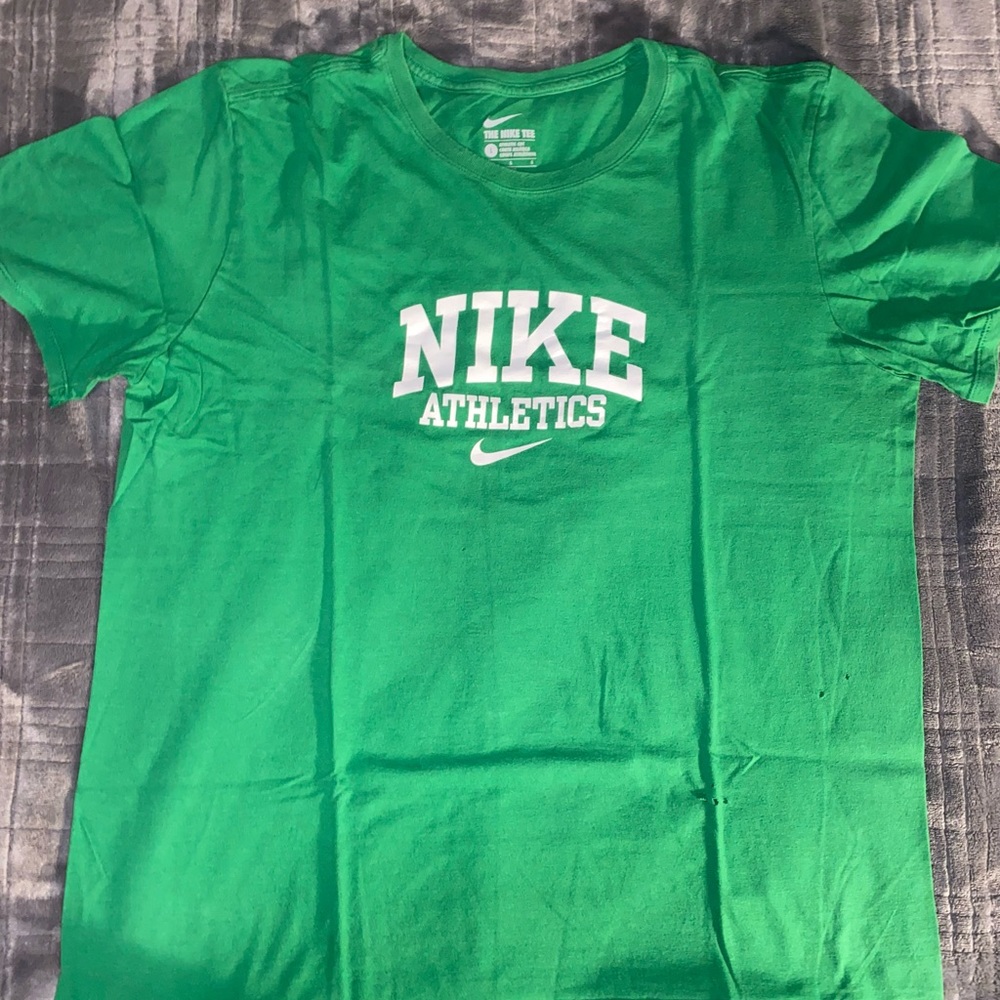 Green Nike T shirt Mens Large